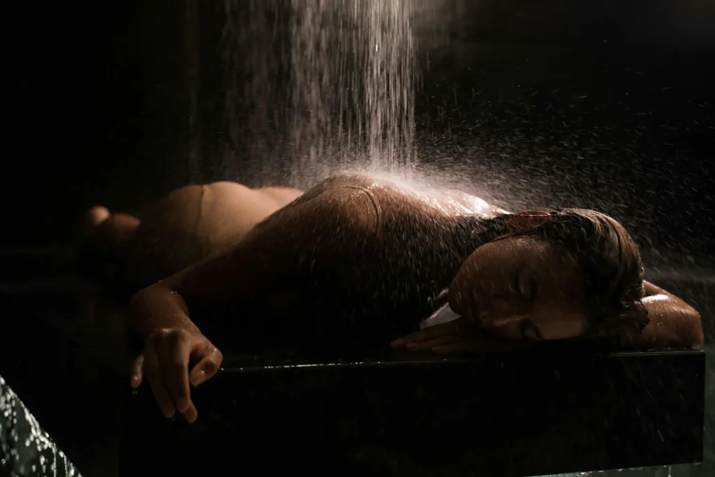 Nuru Massage คืออะไร? ประวัติ วิธีการ และข้อควรรู้ก่อนเลือกบริการ